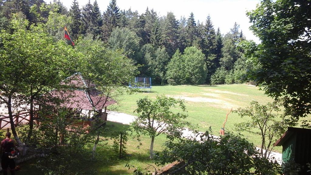 Pensjonat Kryzbarkas Deguciai  Zewnętrze zdjęcie